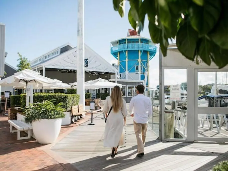 Mooloolaba Beach Apartment, Relax, Dine, Wine & Breathe The Salt Air 0*,