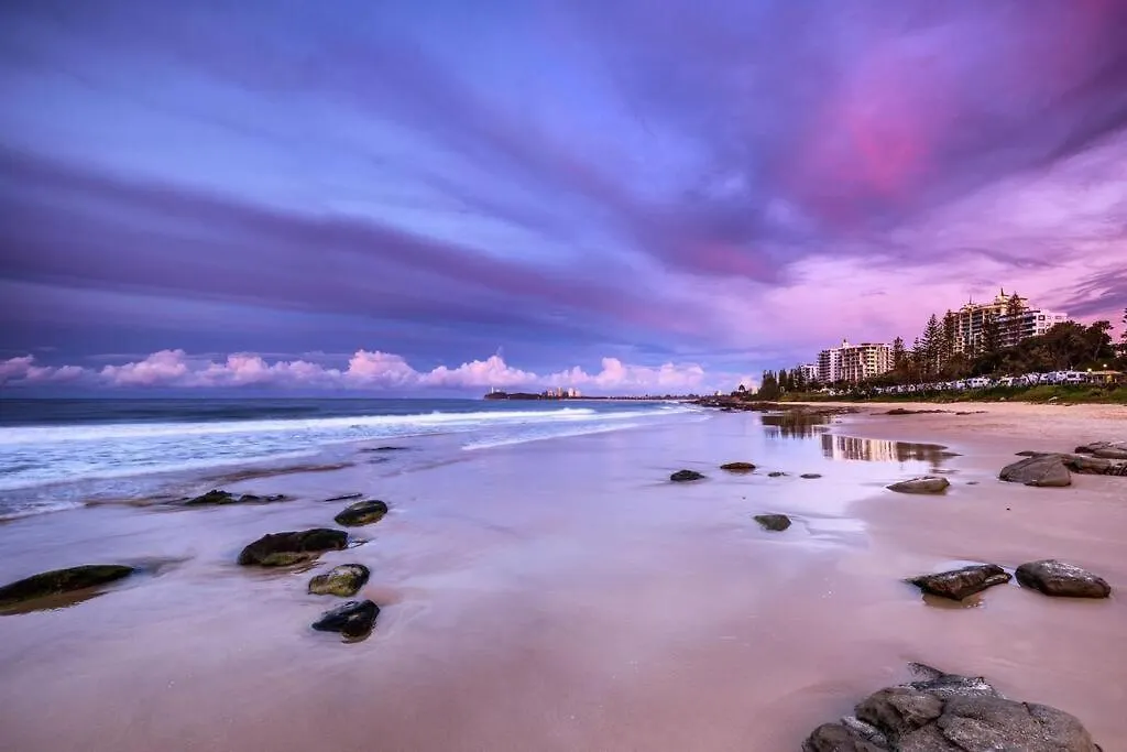 Mooloolaba Beach Apartment, Relax, Dine, Wine & Breathe The Salt Air شقة
