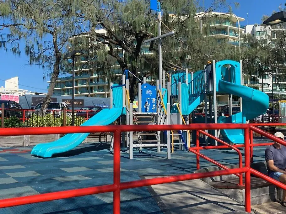 Mooloolaba Beach Apartment, Relax, Dine, Wine & Breathe The Salt Air شقة