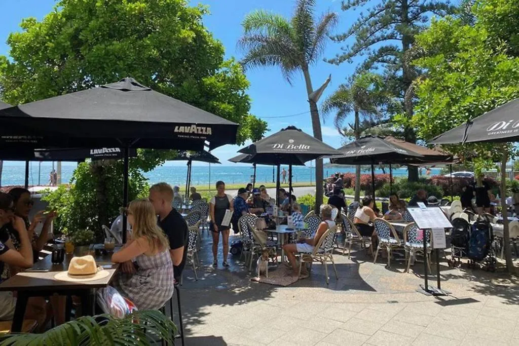 Mooloolaba Beach Apartment, Relax, Dine, Wine & Breathe The Salt Air 0*,  أستراليا